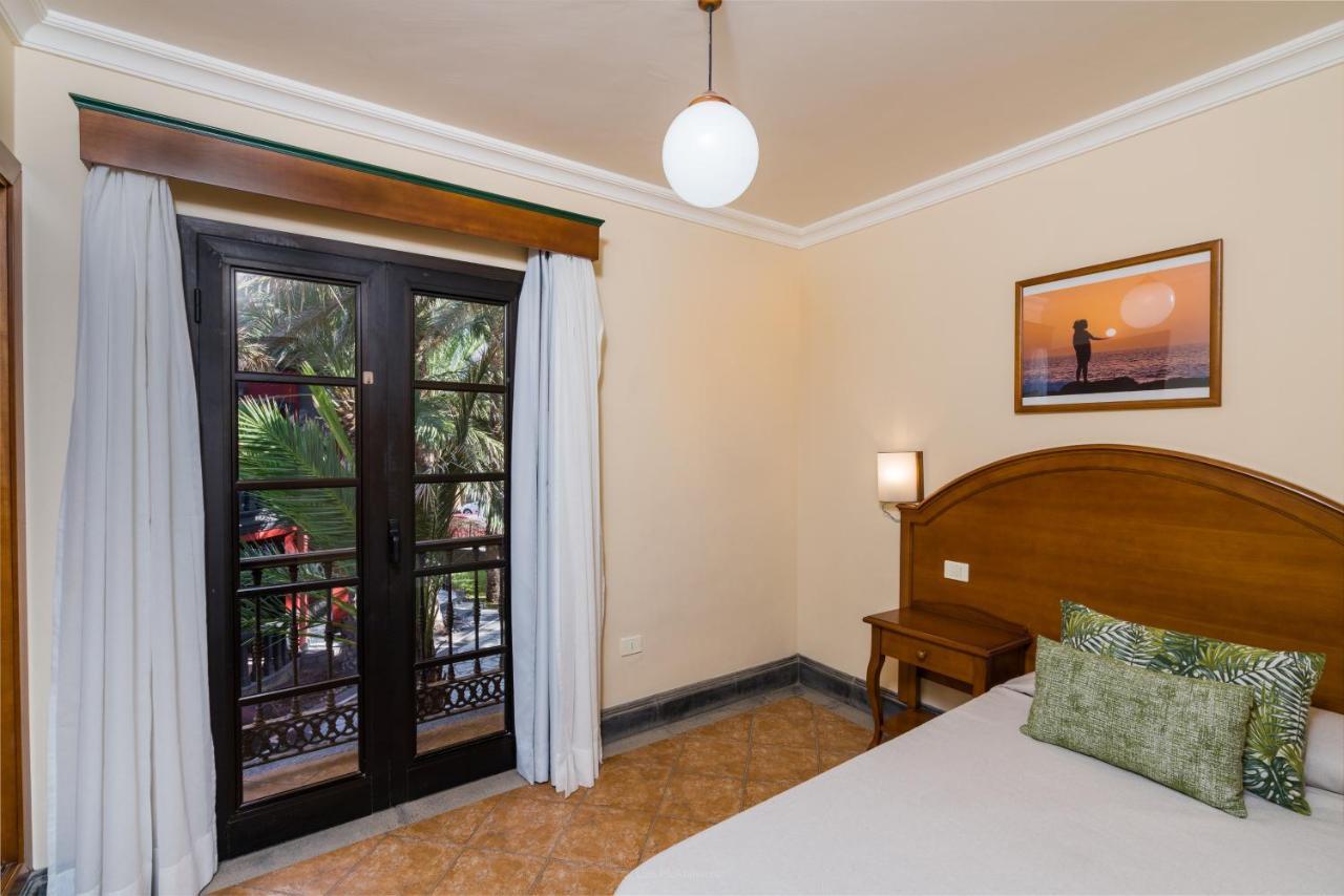 فايي غران ري Apartamentos Punta Marina المظهر الخارجي الصورة